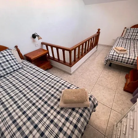 In The Golden Mile Tenerife Apartment Playa de las Americas (Tenerife)